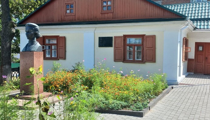 Леся Украинка и Окраина поэтическая. Несколько штрихов после похода в музей Леси Украинки в Звягеле