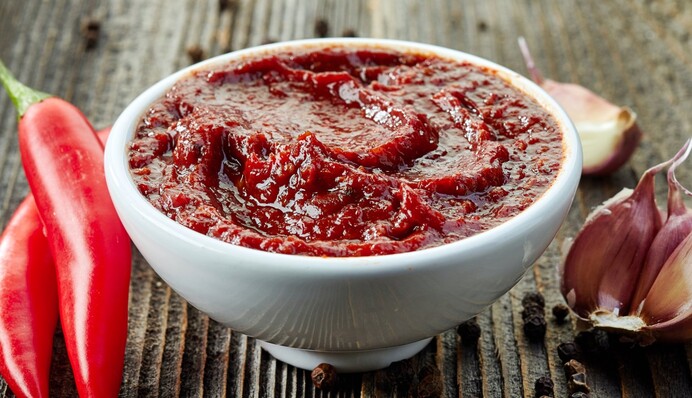 Аджика з буряком на зиму: спробуйте - і будете готувати тільки її