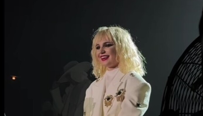 «Вбрали, як 40-річну касирку»: Klavdia Petrivna наразилася на хейт через своє обличчя