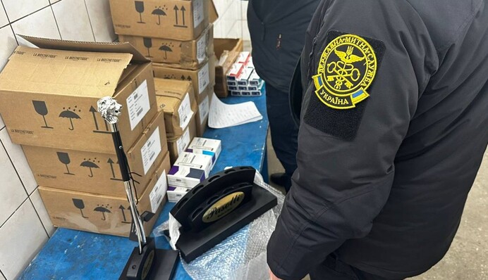 Таможня дала добро, но тонны гуманитарки не доехали до военных