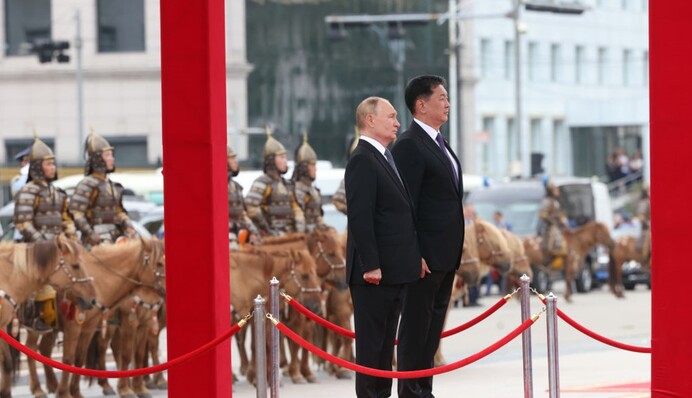 «В Монголии есть памятник отцу Зеленского… Надо наказать Монголию, но не переусердствовать». Интервью с Александром Мережко