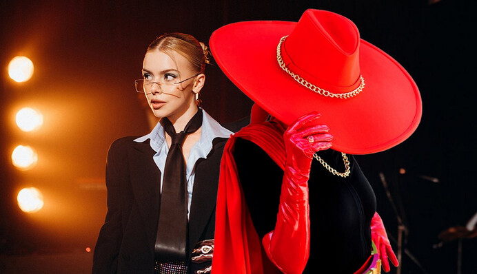 Что это было? В сети обсуждают поцелуй Маши Кондратенко с Klavdia Petrivna