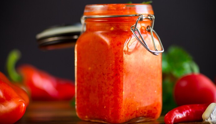 Аджика из болгарского перца без помидоров – пикантная закуска по-новому