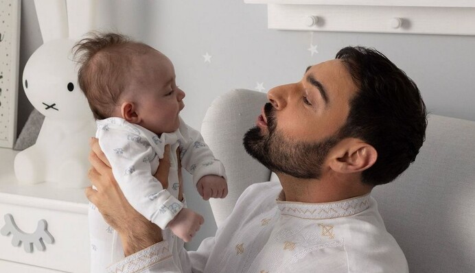 Виталий Козловский показал новые фотографии с маленьким сыночком Оскаром