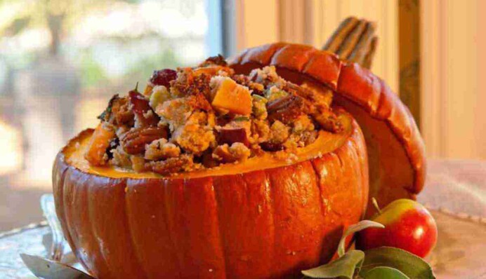 Запеченная тыква с мясом и овощами - настоящая феерия осенних вкусов