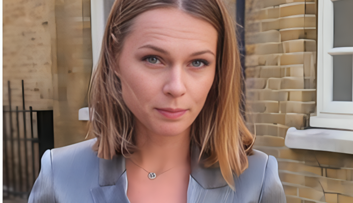 «Есть грязными руками?» Фреймут удивила людей советом, как есть банан