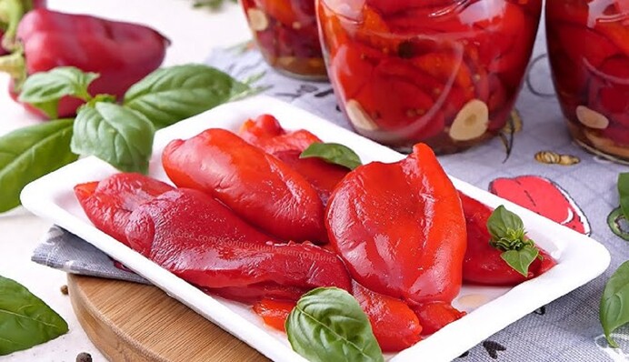 Самая вкусная закуска из перцев по версии Эктора Хименеса-Браво – это стоит попробовать