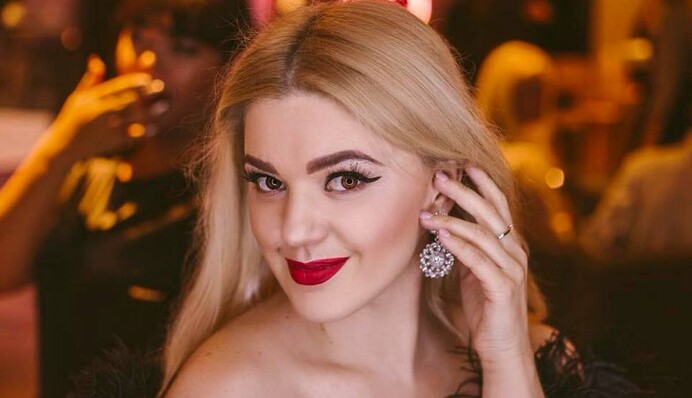 Куда исчезла эпатажная ведущая Елена Филонова, которая собиралась в мэры Киева