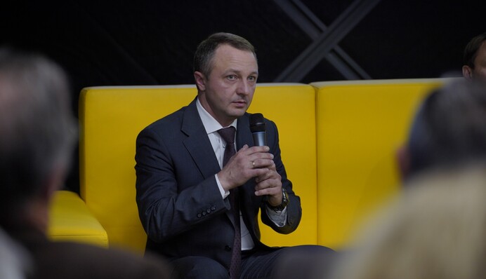 «Наступательная украинизация – это и об украинском языке как официальном языке ЕС». Интервью с Тарасом Креминем