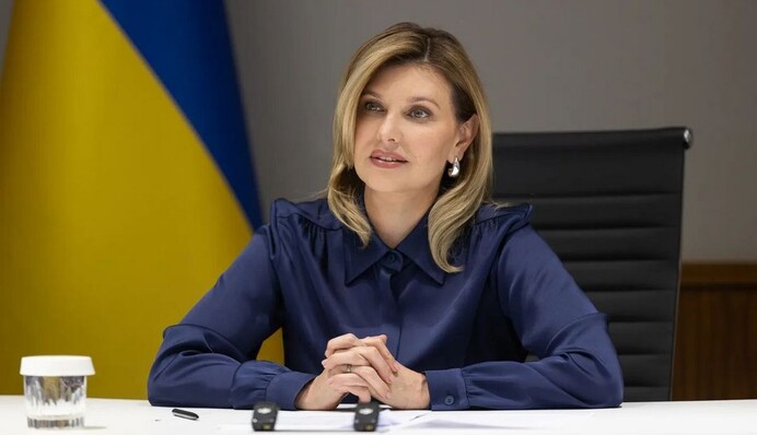 Який образ Олена Зеленська вибрала для обкладинки журналу ELLE