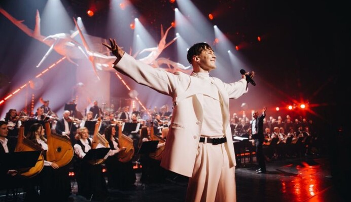 Співак Артем Пивоваров не стримав емоцій через зауваження щодо поведінки в оперному театрі