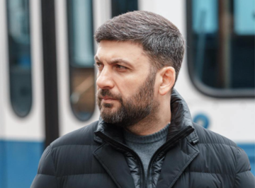 Где сейчас экс-премьер Владимир Гройсман и чем занимается во время войны