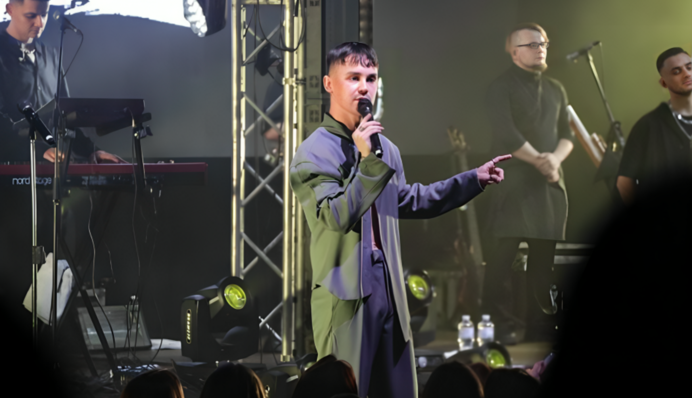 «Исправляйся, а то потеряешь доверие»: певец Пивоваров неприятно удивил своим поведением