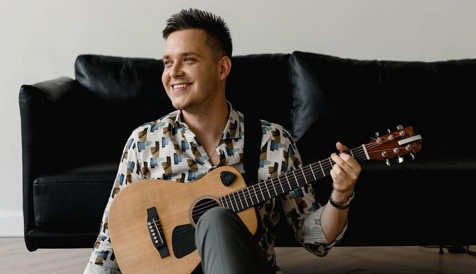 Где сейчас певец и юморист Аркадий Войтюк – звезда 