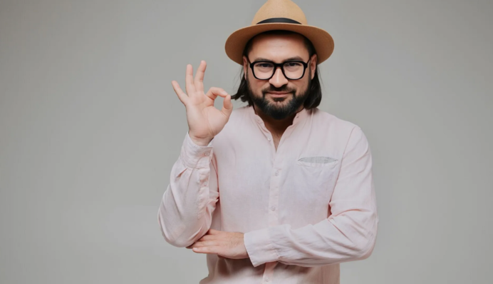 «З’явилося бажання просто вигнати його»: радіоведучий розповів про свій конфлікт зі співаком MELOVIN