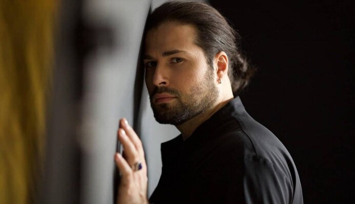 Где сейчас певец Дэвид Аксельрод, который раньше был Владимиром Ткаченко