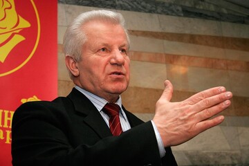 Де зараз ексспікер ВРУ Олександр Мороз і чим займається під час війни