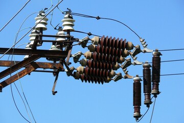 Україна збільшить імпорт електроенергії з ЄС: чи вдасться обійтися без вимкнення світла взимку?