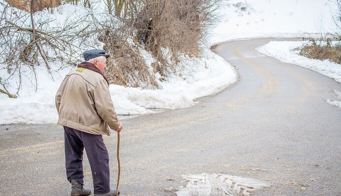 Пенсия в Украине: сколько нужно стажа, и как его заработать