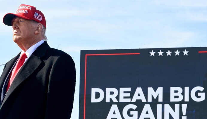 Хтось з оточення Трампа може змінити свою думку втретє… Чим 