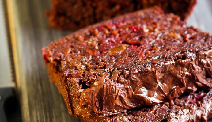 Попробовали бы торт из свеклы? Рецепт оригинального десерта