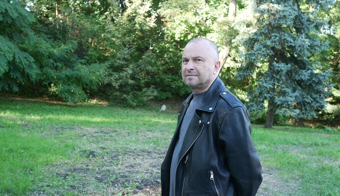 ”Нет слов… Как сильно”: певца Павлика поразило стихотворение из окопа