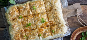 Просто і смачно - рецепт оригінального пирога з сиром із тіста філо