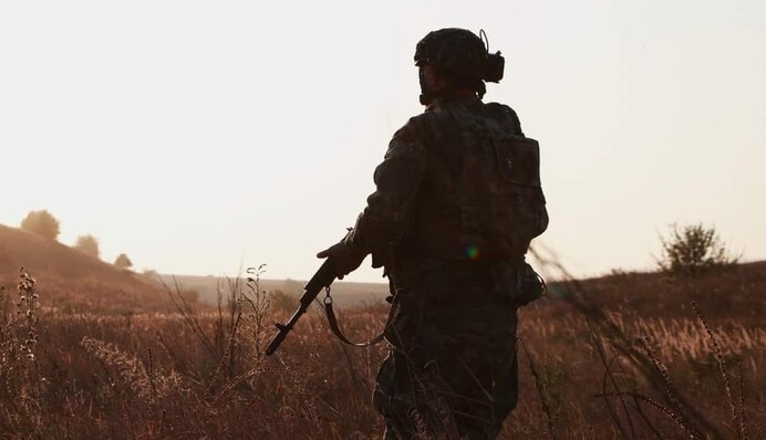 Дар'я Каленюк: Але, ви, українці, винні… ваші солдати якось швидко завершуються