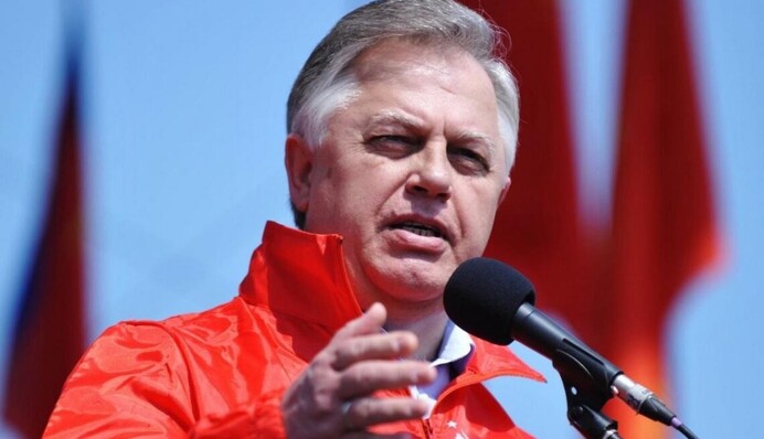 Любезно встречал оккупантов в своем имении: где сейчас главный коммунист Украины Петр Симоненко