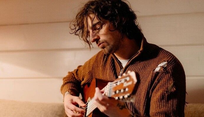 Дантес програв у конкурсі краси неочікуваному музиканту