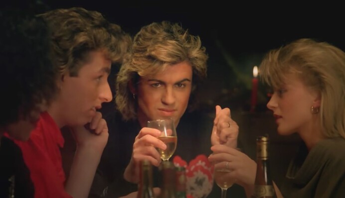 Хіту Last Christmas сповнилось 40 років: учасники кліпу Wham! знову зібрались у селі, де його знімали