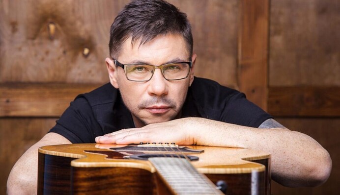 Музыкант Лесик Турко, у которого произошел сердечный приступ во время выступления, пришел в сознание