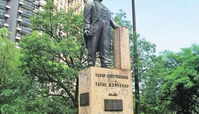 «Что он им такого плохого сделал?» Украинского актера поразил памятник Шевченко в Бразилии