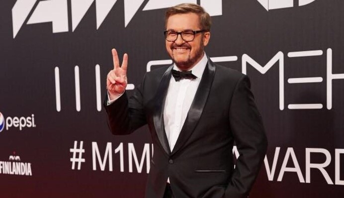 Певец Александр Пономарев кардинально 