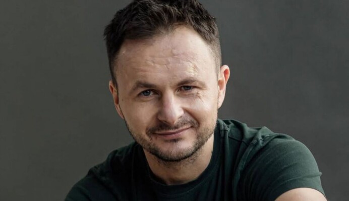 «Она стеснялась разговаривать на украинском»: украинский актер за рулем такси осчастливил девушку