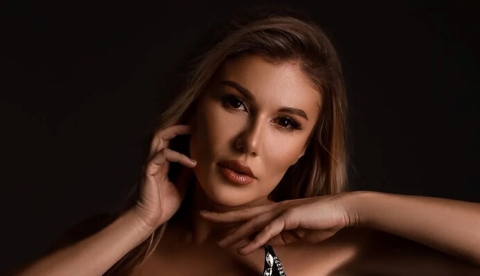 У певиц Тины Кароль и Алены Омаргалиевой произошел конфуз