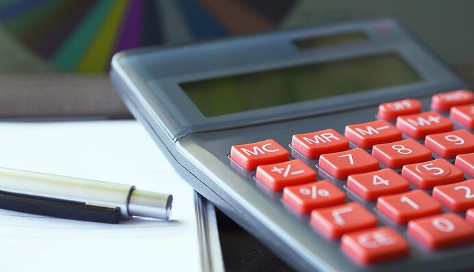 Пенсії, зарплати, податки, тарифи: що зміниться в Україні з 1 січня 2025 року