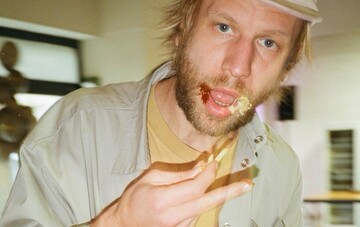 Співак Іван Дорн дивом уникнув удару в ніс від продюсерки