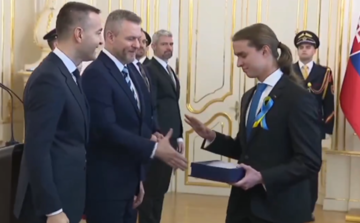 Школяр, який публічно покарав президента Словаччини за брехню щодо України, вразив журналістку