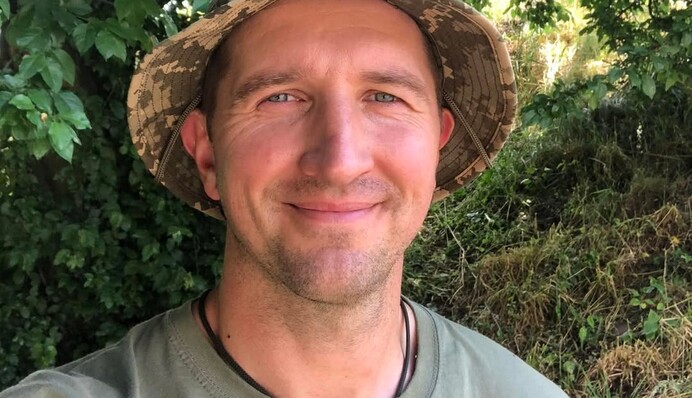 Актер Дмитрий Сова, который служит в ВСУ, рассказал о переводе в Киев по дружбе