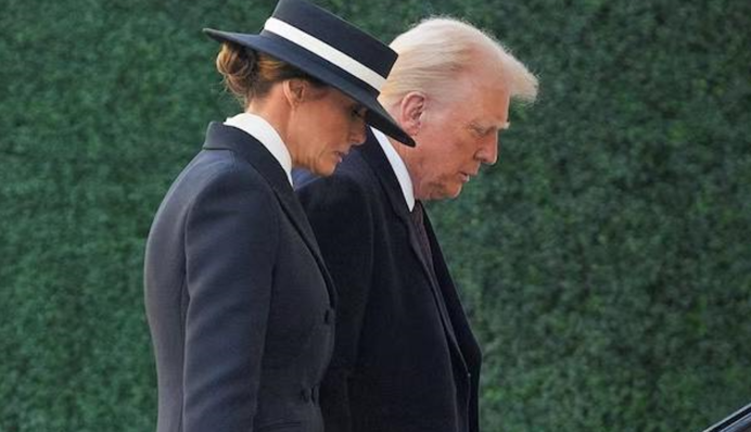 В костюме Мелании Трамп в день инаугурации увидели скорбь