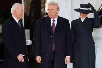 Образ Мелании Трамп для инаугурации высмеяли за сходство с Майклом Джексоном