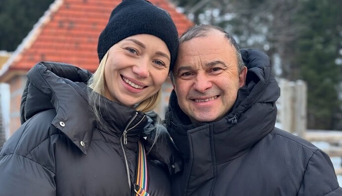 Репяхова показала 59-летнего Павлика на лыжах и раскрыла интересный факт об артисте