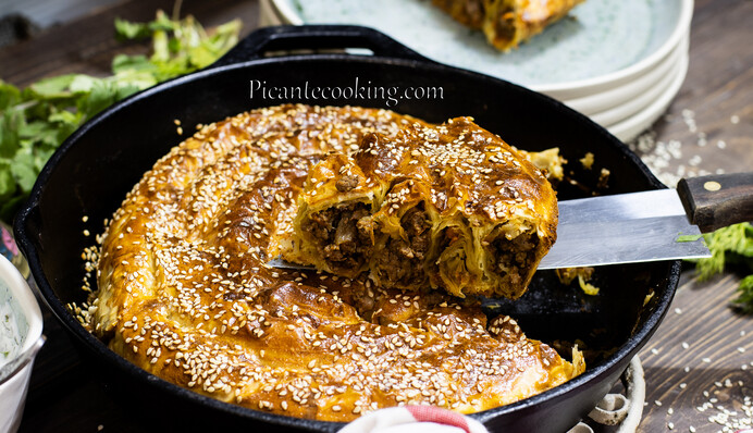 Турецький пиріг борек: рецепт ситної і ароматної випічки