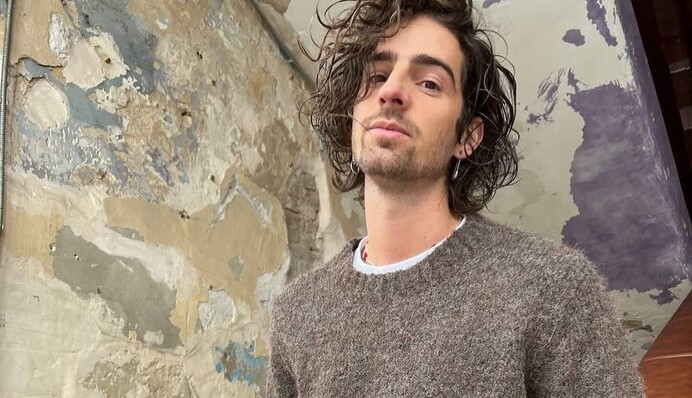 Дантес пояснив, чому не засуджує чоловіків, які виїхали за кордон