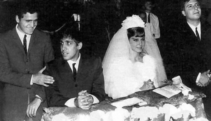 «Союз двух любящих сердец оказался крепким и счастливым». Уникальная история любви певца Челентано