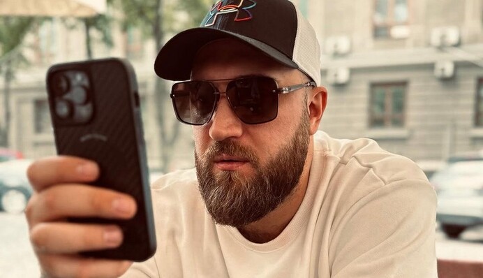 Син розмовляє українською, Ханумак – не дуже: колишній сценарист 