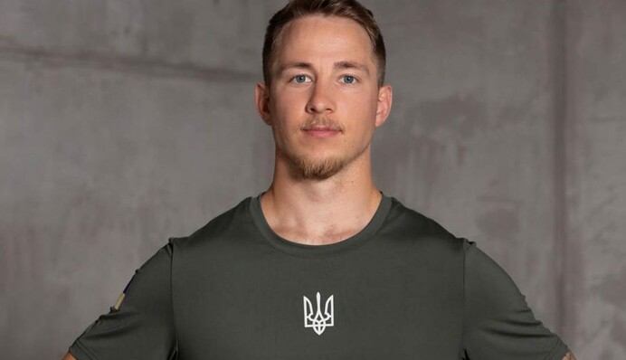 На страшне розчарування в українцях безногого ветерана ЗСУ відгукнулася журналістка