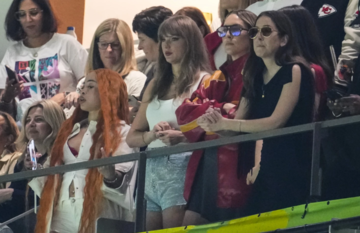 Трампу - аплодисменты, Свифт - освистывание: фанаты Суперкубка заявляют об «исцелении мира»