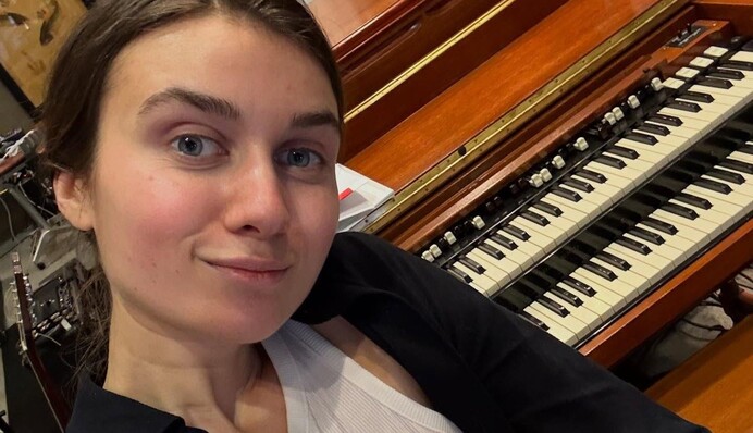 Певица Jerry Heil показала свою 